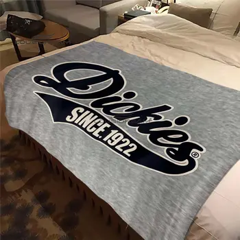 Модное фланелевое одеяло с логотипом Dickies, украшение для дома, пушистое одеяло, кровать в спальне, диван, термозащита для путешествий и кемпинга. Изображение 1